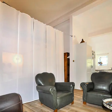 Holiday home Apaisante Piscine Taulis